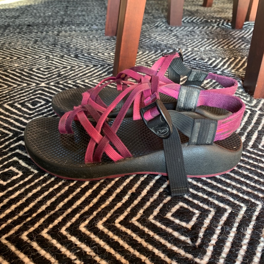 Women’s size 8 chacos